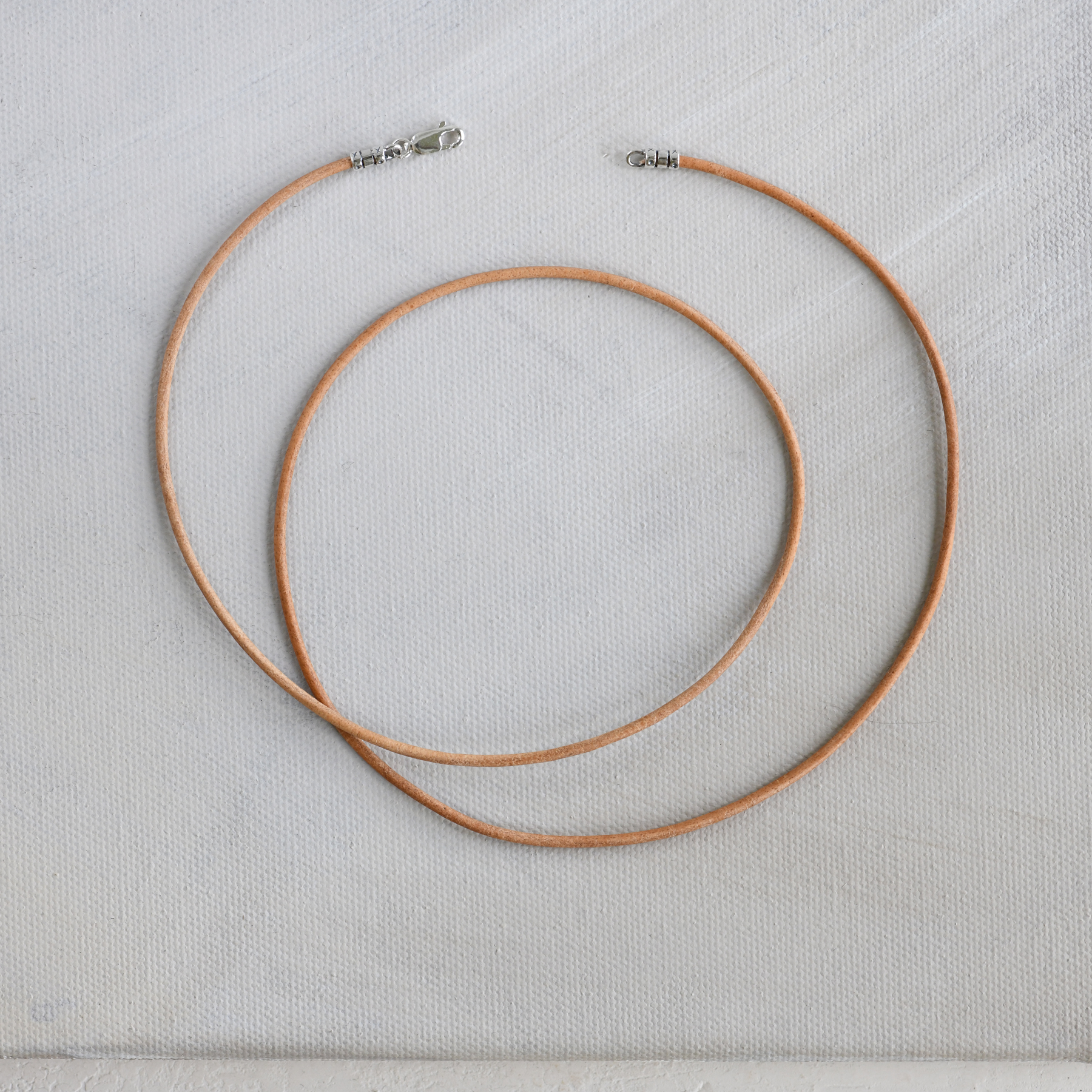 DIY Leather Cord Necklace-hanic.com.vn
