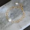Baroque-Pearl-Bracelet-in-Gold-Marble